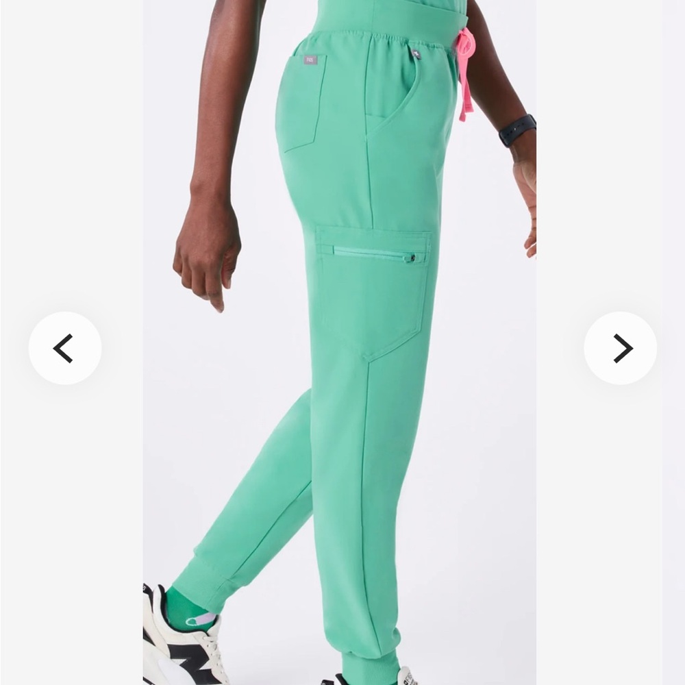 Figs Zamora 2.0 Joggers Surgical Green with Pink Drawstring